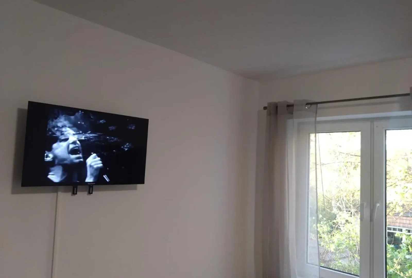 Apartament Gdansk Tanie Noclegi Pokoj Nr 2 1-3 Osobowy Z Lazienka Na Korytarzu Polska